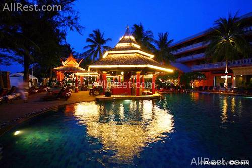 Kata Beach Resort & Spa 57